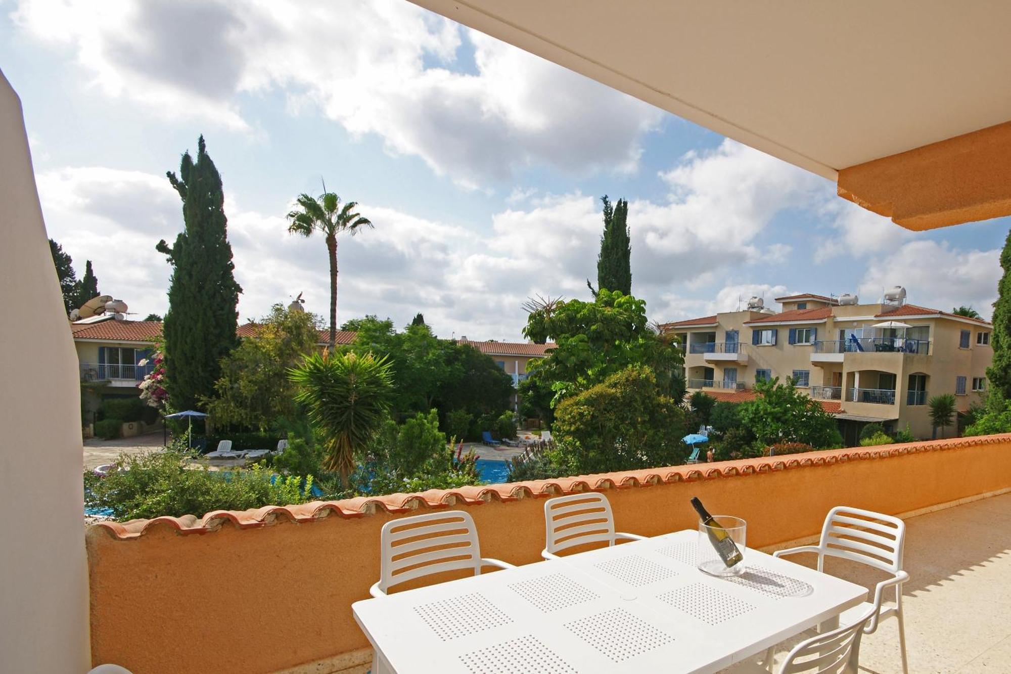 Resitour Paradise Gardens Paphos Buitenkant foto